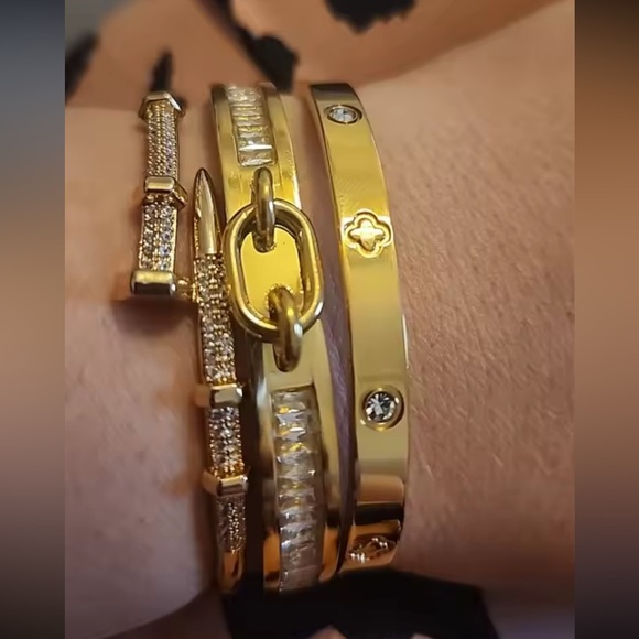 Just Un Clou Nail Gold Crystal Elegant Bracelet - Picture 7 of 13